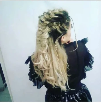 Sunt hairstilist